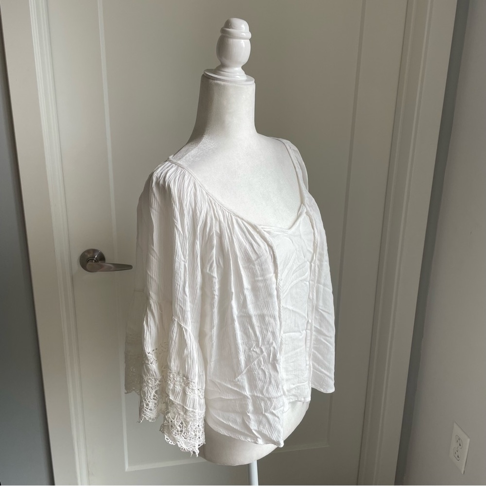 Band of Gypsies Bohemian Bell Sleeve Top - Picture 3 of 7